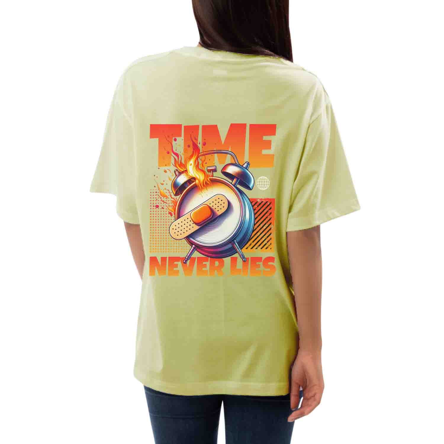 Time never lies Women's Oversized T-shirt