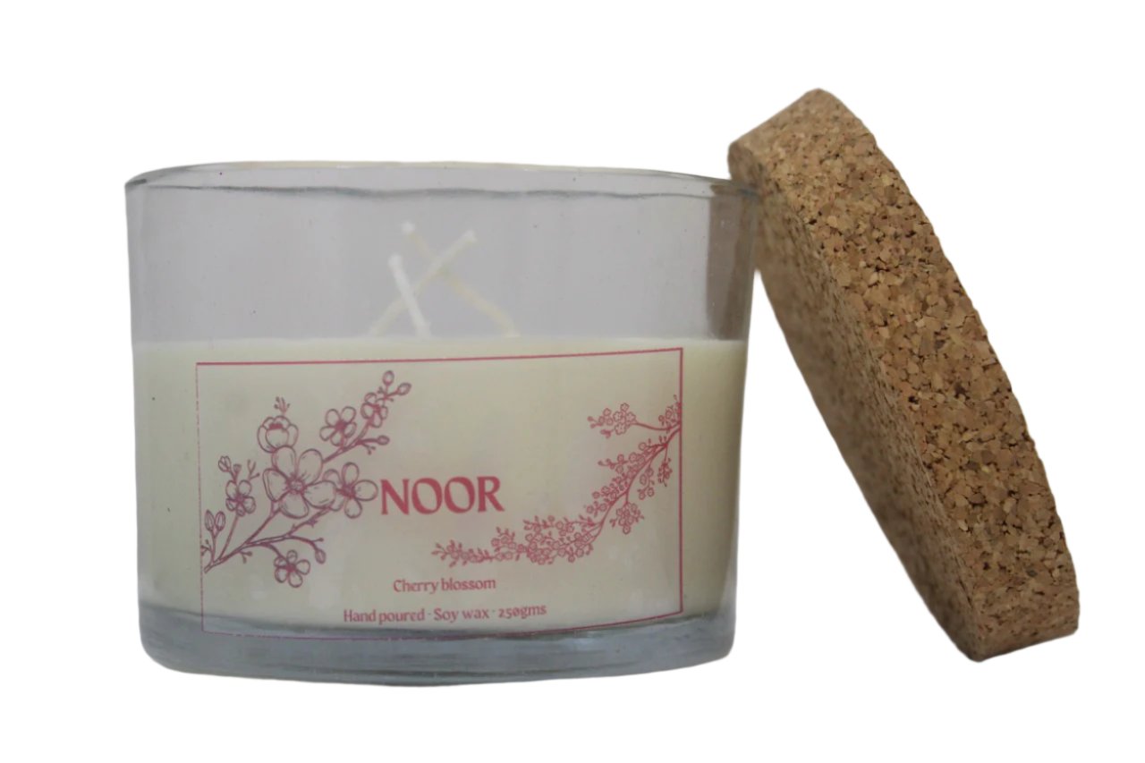 Noor Soy Wax Scented Candle - depasro